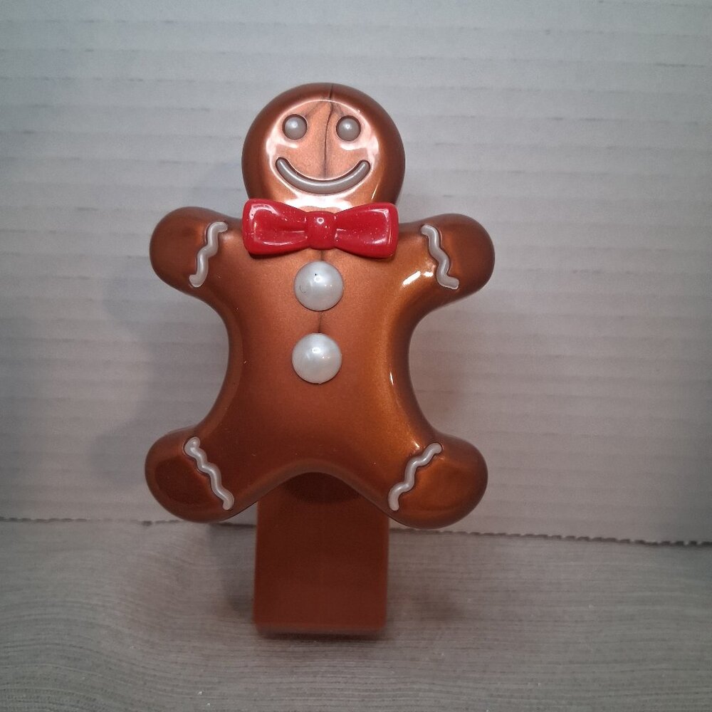 Bath & Body Works Christmas Gingerbread Cookie Ornament  Wallflowers Plug In
